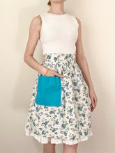 Load image into Gallery viewer, 1950s Blue and White Ditzy Floral Apron