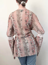 Load image into Gallery viewer, Angel Sleeve Crochet Rose Blouse (M)