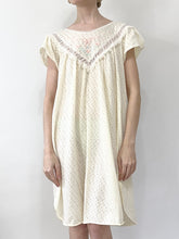 Load image into Gallery viewer, 70s Soft Yellow Bow Nightgown (S)