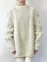 Load image into Gallery viewer, Hand Made Vintage Aran Jumper Sweater (L)