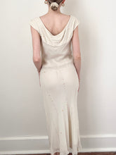 Load image into Gallery viewer, 1990s Y2K Ivory Silk Beaded Iridescent Sequin Dress Gown (12)