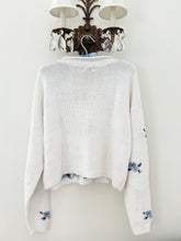 Load image into Gallery viewer, 80s 90s White and Blue Floral Knit Sweater (M)