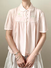 Load image into Gallery viewer, Pink Silky Floral Rose 1940s Bed Jacket (S)