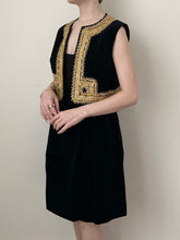Load image into Gallery viewer, Hand Made Turkish Style Velvet Theater Costume Waist Coat Skirt Set (XS)
