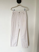 Load image into Gallery viewer, 1970s Cream White Tab Corduroy Levi’s Pants (28”)