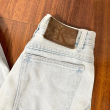 Load image into Gallery viewer, Vintage Calvin Klein Lightwash 100% Cotton Denim Jeans (24”)