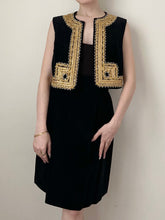 Load image into Gallery viewer, Hand Made Turkish Style Velvet Theater Costume Waist Coat Skirt Set (XS)