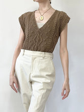 Load image into Gallery viewer, Hazelnut Coffee Hand Knit Vintage Sweater Vest (M)