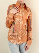 Load image into Gallery viewer, Vintage 1970s Art Nouveau Disco Print Novelty Button Down Blouse (XS/S)