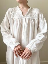 Load image into Gallery viewer, Antique Edwardian White Cotton Prairie Button Down Nightdress (S/M)
