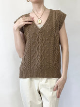 Load image into Gallery viewer, Hazelnut Coffee Hand Knit Vintage Sweater Vest (M)