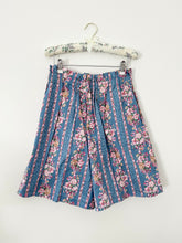 Load image into Gallery viewer, 1980s Shabby Chic Floral Paperbag Cotton Shorts (L)