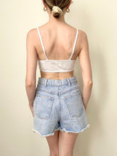 Load image into Gallery viewer, Vintage Lightwash Blue Cotton Denim Jeans (23”)