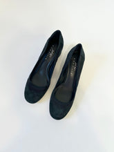 Load image into Gallery viewer, Navy Blue Suede Vintage Ballet Block Heels