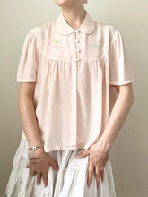Load image into Gallery viewer, Pink Silky Floral Rose 1940s Bed Jacket (S)