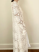 Load image into Gallery viewer, Peter Pan Collar Belle Sleeve 70s Boho Inspired Crochet Medallion Duster Cardigan (L)