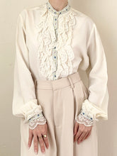 Load image into Gallery viewer, 1970s Ruffle Blue Embroidered Ribbon Trim Blouse (M)