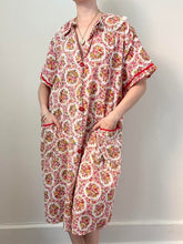 Load image into Gallery viewer, 1950s Retro Red Floral Cotton Housecoat Nightgown (M/L)