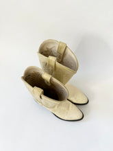 Load image into Gallery viewer, Oatmilk Latte Ostrich Leather Cowboy Boots (5.5)