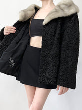 Load image into Gallery viewer, 1960s Black Mink Collar Sherpa Wool Coat (M)