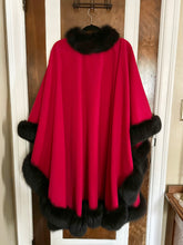 Load image into Gallery viewer, Parisian Red Wool Fur Trim Cape (M/L)