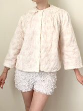 Load image into Gallery viewer, Pink Silky Ditsy Floral Lace Trim 1950s Bed Jacket (S)