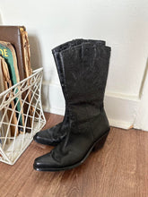 Load image into Gallery viewer, Black Leather Embossed Vintage Western Cowboy Cowgirl Boots (7.5)