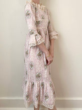 Load image into Gallery viewer, 1970s Lavender Floral Regency Style Prairie Girls Dress (7/8)