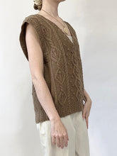 Load image into Gallery viewer, Hazelnut Coffee Hand Knit Vintage Sweater Vest (M)