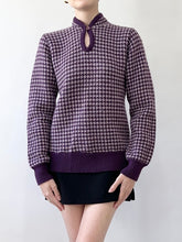 Load image into Gallery viewer, Plum Houndstooth 60s/ 70s Sweater (S)