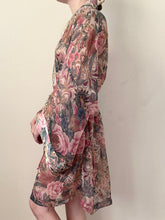 Load image into Gallery viewer, Victoria’s Secret Gold Label Romantic Rose Robe (OS)