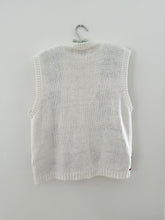 Load image into Gallery viewer, Holiday Wreath Hand Knit 80s Vintage Sweater Vest (M/L)