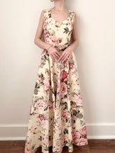 Load image into Gallery viewer, 1990s Cotton Floral Fit and Flare Tea Dress (XS/S)