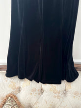 Load image into Gallery viewer, 90s Velvet Midi Skirt (M)