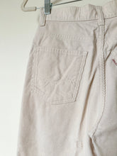 Load image into Gallery viewer, 1970s Cream White Tab Corduroy Levi’s Pants (28”)