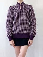 Load image into Gallery viewer, Plum Houndstooth 60s/ 70s Sweater (S)