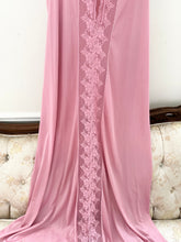Load image into Gallery viewer, 70s Pink Mauve Lace Trim Nightgown (L)