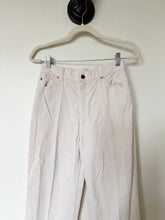 Load image into Gallery viewer, 1970s Cream White Tab Corduroy Levi’s Pants (28”)
