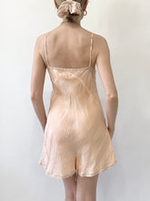 Load image into Gallery viewer, 1920s Peach Silk Step In (S/M)