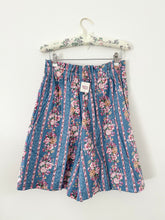 Load image into Gallery viewer, 1980s Shabby Chic Floral Paperbag Cotton Shorts (L)