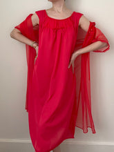 Load image into Gallery viewer, Ravishing Red 60s Peignoir and Nightgown Set (S/M)