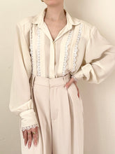 Load image into Gallery viewer, 1970s White Lace Ruffle Blouse (M)