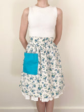Load image into Gallery viewer, 1950s Blue and White Ditzy Floral Apron