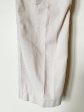 Load image into Gallery viewer, 1970s Cream White Tab Corduroy Levi’s Pants (28”)