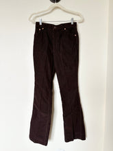 Load image into Gallery viewer, 1970s Black Tab Dark Brown Corduroy Levi’s Pants (26”)