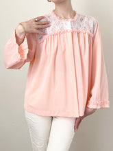 Load image into Gallery viewer, Pink Silky Lace Trim 1960s Princess Lace Trim Bed Jacket (S)