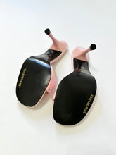 Load image into Gallery viewer, Vintage Y2k 2000s Pink Buckle Kitten Mules (7)