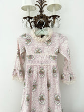 Load image into Gallery viewer, 1970s Lavender Floral Regency Style Prairie Girls Dress (7/8)
