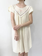 Load image into Gallery viewer, 70s Soft Yellow Bow Nightgown (S)