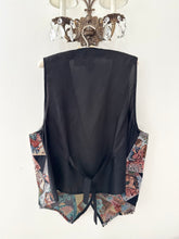 Load image into Gallery viewer, Rare 90s Vintage Romance Novel Tapestry Vest (S/M)